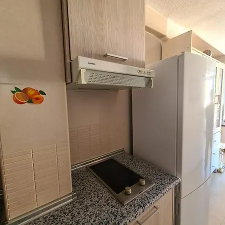 Vistas Mar: Estudio Con Dormitorio: Centro Y Playa